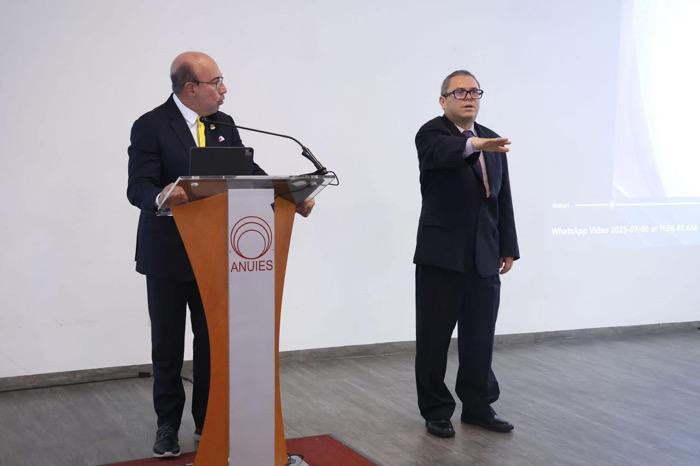 Asume el rector de la UNACH Oswaldo Chacón Rojas la presidencia de la AMECYD