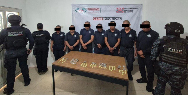 En operativo interinstitucional detienen a policías municipales en Frontera Comalapa