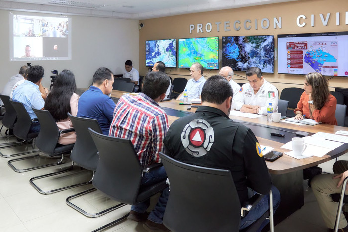 Autoridades coordinan acciones de prevención de riesgos en bocabarras de Pijijiapan