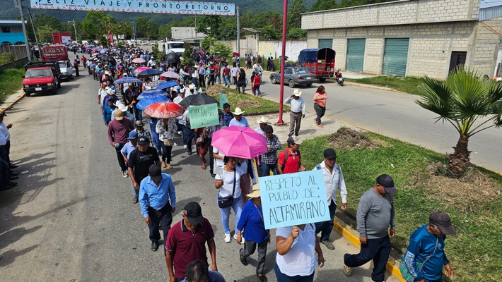 Marchan en Altamirano para exigir justicia por seis asesinatos impunes