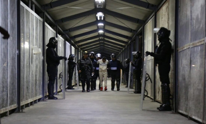 México entrega a EU. a 26 capos, incluidos “La Tuta” y “El Cuini”