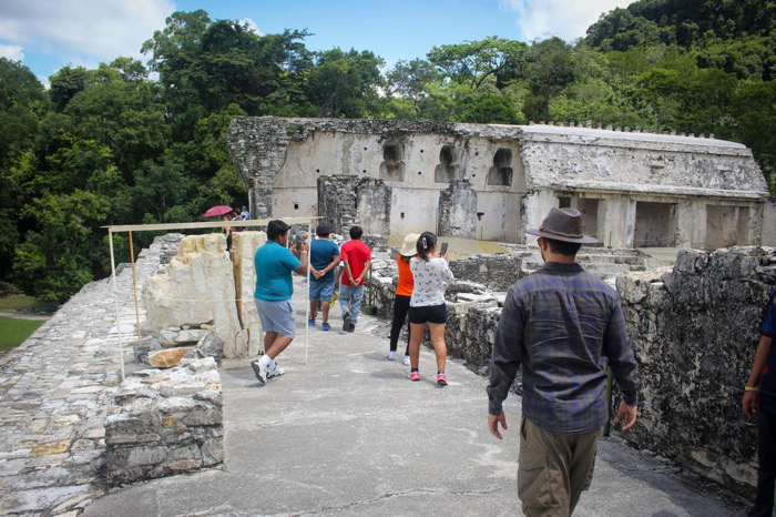 Reabre el Palacio de Palenque con recorridos controlados para visitantes
