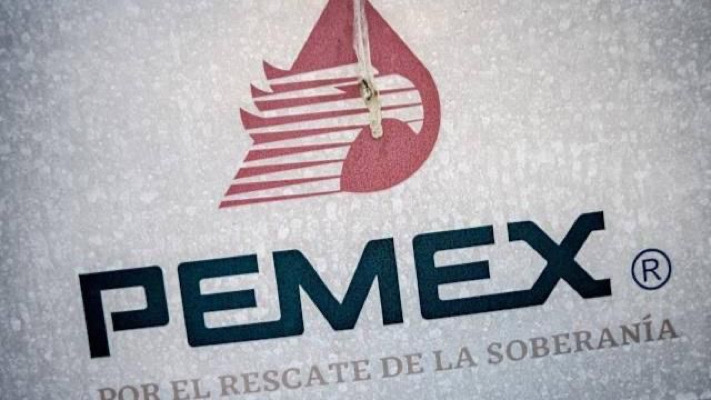 Pemex: la empresa que no quieren curar / A Estribor