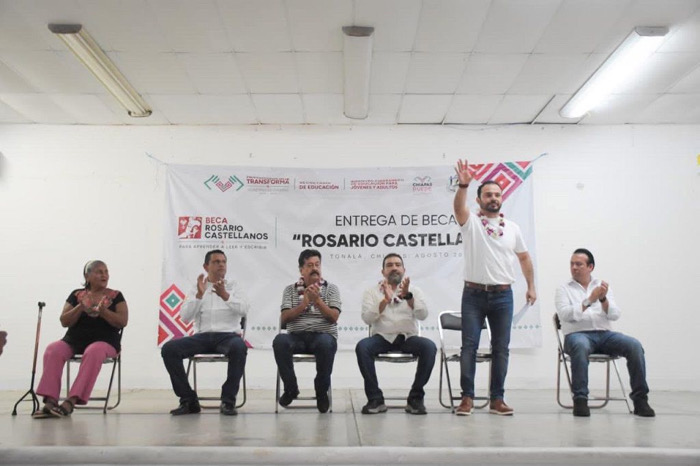 Refrenda Cobach su compromiso con la alfabetización