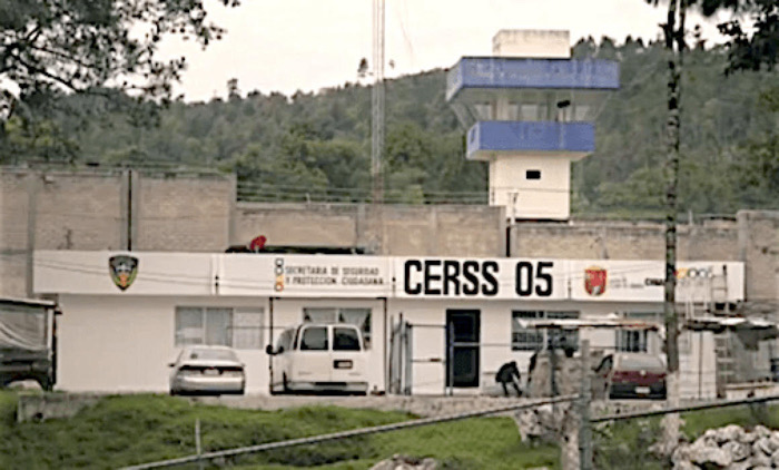 Denuncian traslados irregulares de internas en el penal número 5