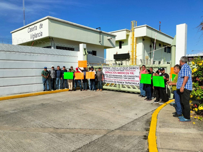 Jubilados de Pemex anuncian cierre indefinido de terminal en Puerto Chiapas
