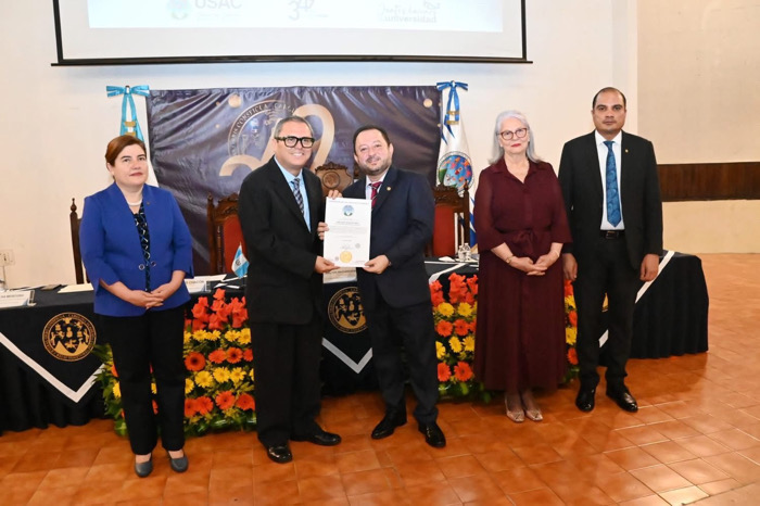 Rector de la UNACH Oswaldo Chacón Rojas es el primer chiapaneco invitado a dictar la cátedra de inicio de curso en los 349 años de la USAC