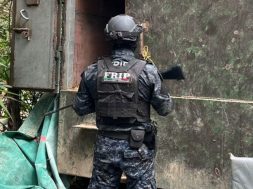 3C5CF8E5-03C6-41B8-BDD5-3B8B2D09F45D