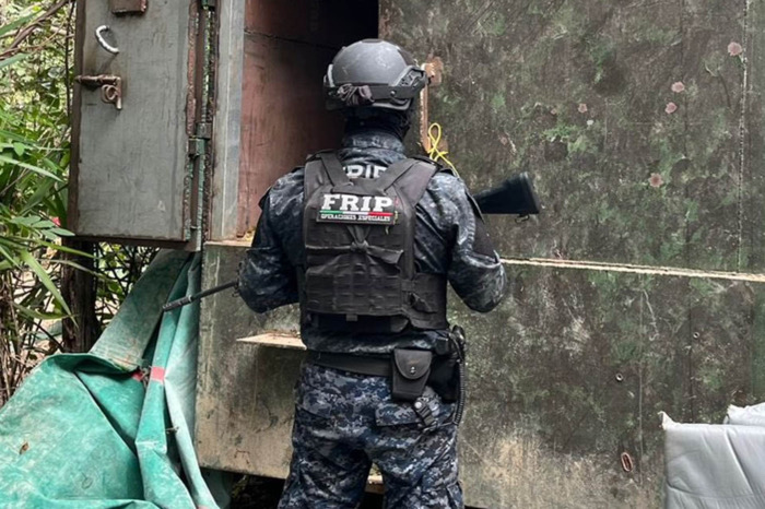 Investigan a Pakales por “tablear” a detenido