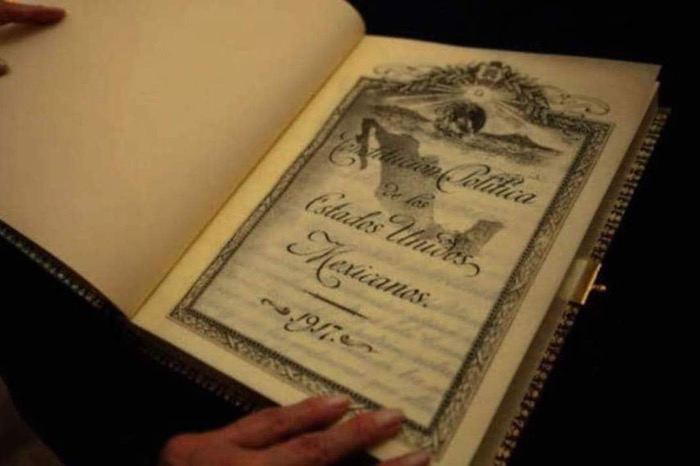 La ley y la política