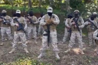 4DB90D55-1F06-4DB2-8C29-FF53A415352A