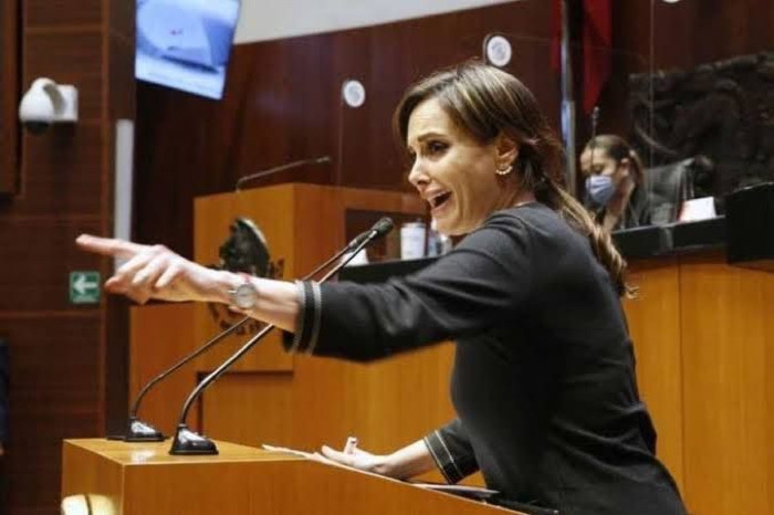 Morena hace crecer a Lily Téllez / Columna vertebral