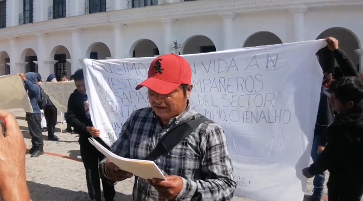Desplazados de Chenalhó marchan en SCLC; exigen búsqueda de desaparecidos