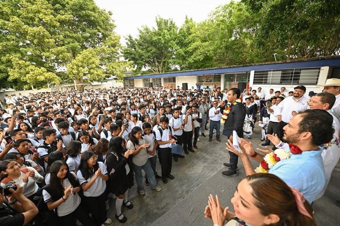 Cobachenses de Ocosingo cuentan con mejor infraestructura