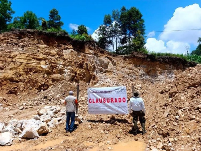 Clausuran tres predios por extracción ilegal de material pétreo en Ocosingo