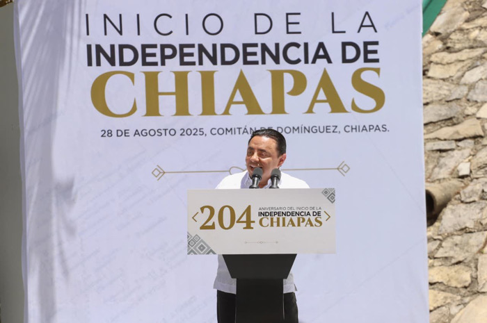 Conmemoran en Comitán 204 años del inicio de la Independencia de Chiapas con la unidad de los tres Poderes del Estado