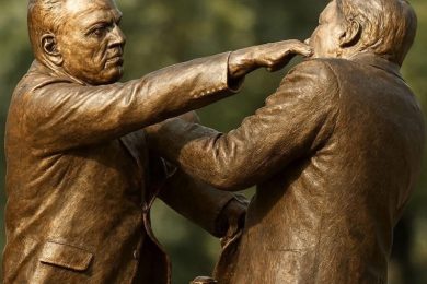 7596C3CE-4A83-4A3C-B044-AA8983B86A04