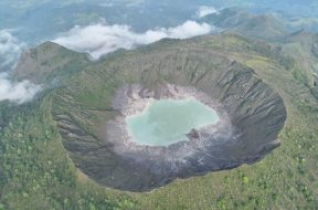 77715919-87E9-4C20-BB2C-30115259420A