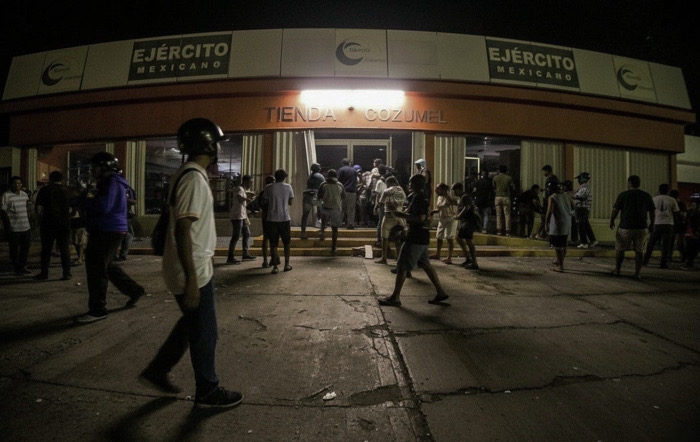 Disturbios en Cozumel tras denuncia de agresión a menor en guarnición militar