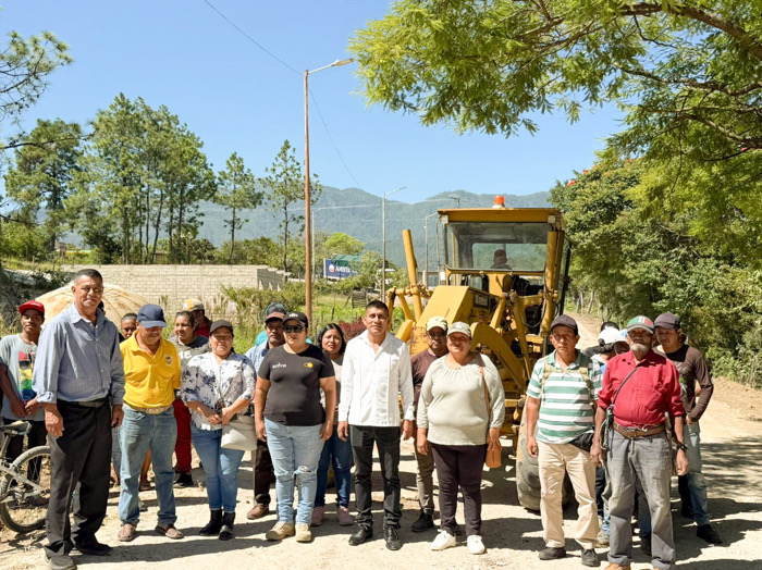 Altamirano se transforma; alcalde encabeza banderazo de inicio a los trabajos de rehabilitación del tramo Altamirano – Ocosingo