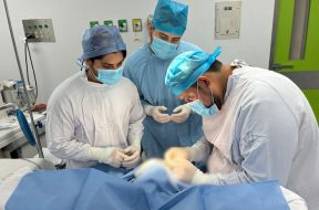 9D19B08E-147D-4E0D-AC06-F4F3CBCAC18E