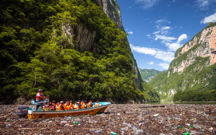 Turismo sin vergüenza / A Estribor