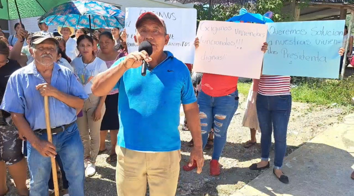 Protestan en Salto de Agua por retraso en entrega de viviendas 