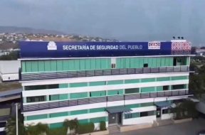 C9E2F52D-18F0-4FE4-AD30-F1D7CCC8E119