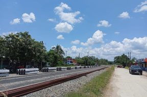 E5F3CAAD-0045-4EF3-9A30-A1082AFDEBFB