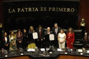 F45FDE0C-7B5C-44B2-ADE9-FD7F746F9AF6