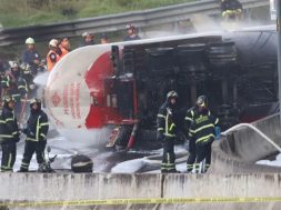 000DAE14-CE48-4004-B798-D05BD72E19E7