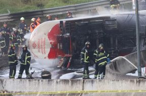 000DAE14-CE48-4004-B798-D05BD72E19E7