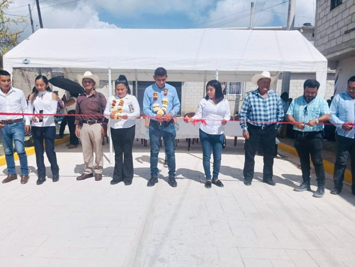 Alcalde inaugura obra de pavimentación en Barrio Nuevo