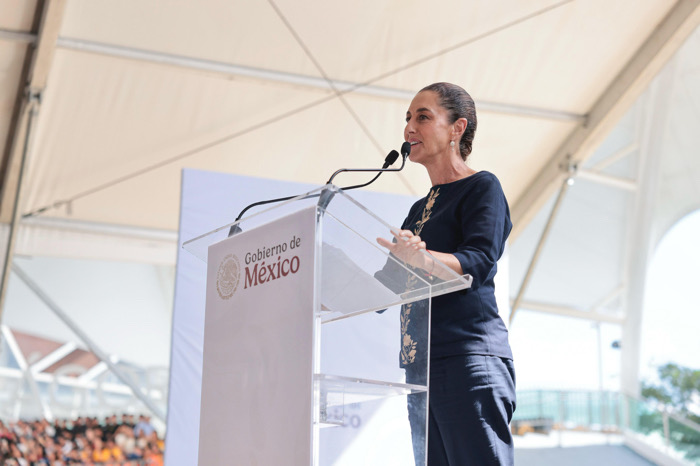 Sheinbaum afirma que México enfrenta con dignidad la política arancelaria de Trump