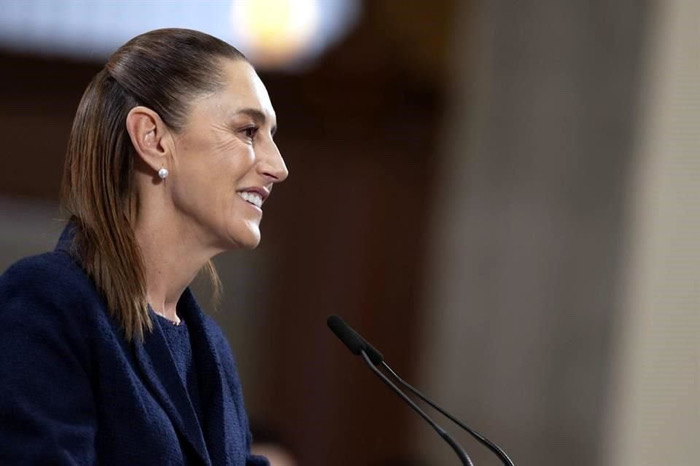 Doblan las campanas / La Feria