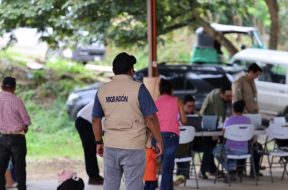 593457BF-4BF2-4951-BC79-775FFD77292A