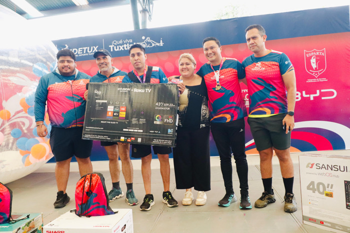 Gran éxito la Carrera Tuchtlán 2025, más de 14 mil corredores: Angel Torres