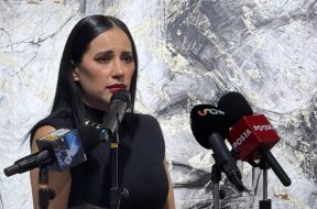 86107548-B8EF-422D-A8EB-96C30AAD77F8