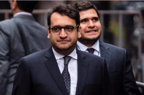 86A86D99-5683-4B45-8771-2881C07C8FA1