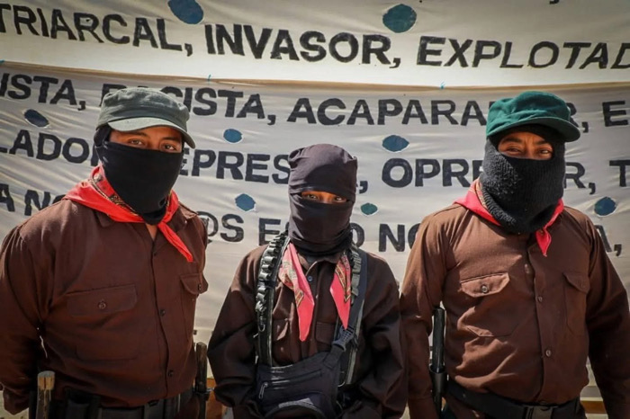 Zapatistas reportan hostigamiento y destrucción de casas en Ocosingo