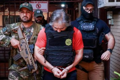 D6D53C4D-5892-4160-A59D-C343A7B324E7