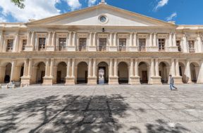 E68DE35D-4C74-47AE-B1B9-A104F0B2B700