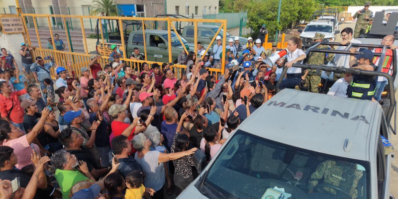 Sheinbaum supervisa daños por lluvias en Veracruz; sube a 66 el número fallecidos