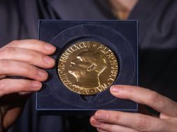 2AE8A6CC-4B84-4203-ACAA-A5C240BF6904