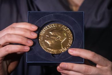 2AE8A6CC-4B84-4203-ACAA-A5C240BF6904