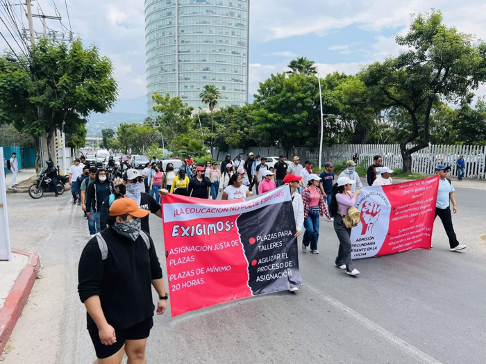 Docentes exigen transparencia en la asignación de plazas laborales
