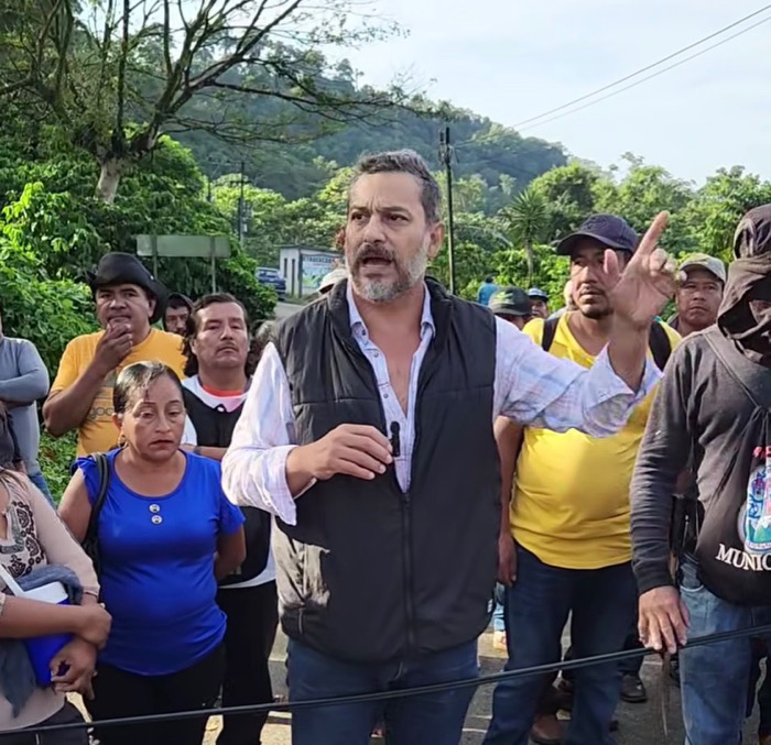 Afectadas 50 comunidades por puente sin reconstruir