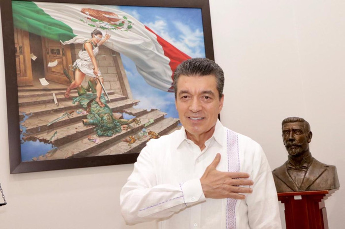 Rutilio Escandón declara bienes valuados en varios millones de pesos