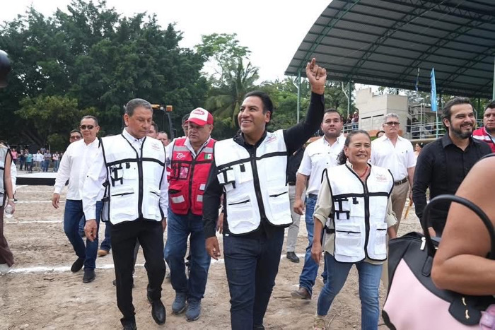 Con inversión de 23.3 mdp, Eduardo Ramírez fortalece la Facultad de Ciencias Humanas y Sociales de la Unicach