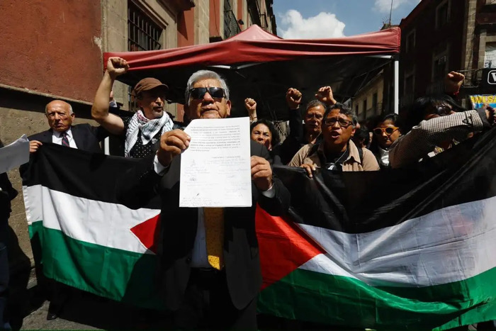 Piden a Sheinbaum romper relaciones con Israel por presunto genocidio en Gaza